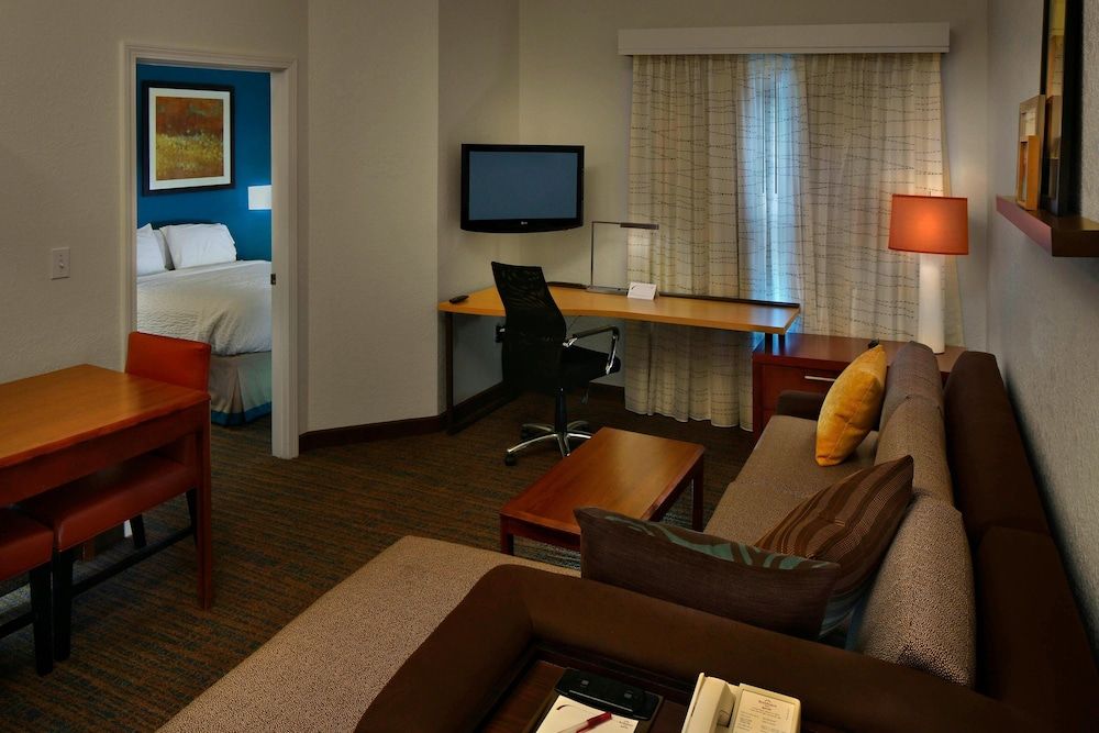Suite, 1 Bedroom (Mobility/Hearing Accessible, Tub)