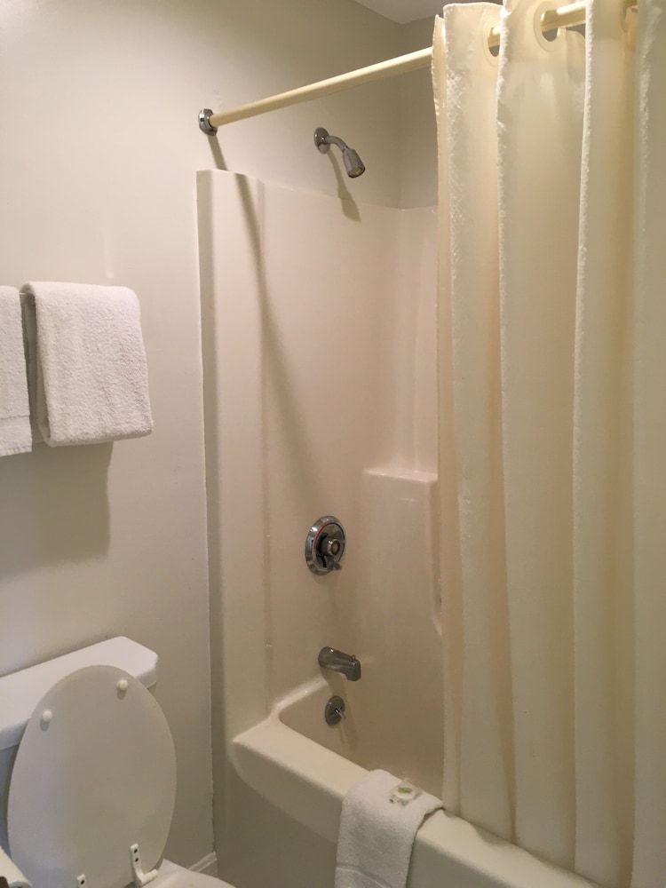 Basic Studio Suite, 1 King Bed, Non Smoking