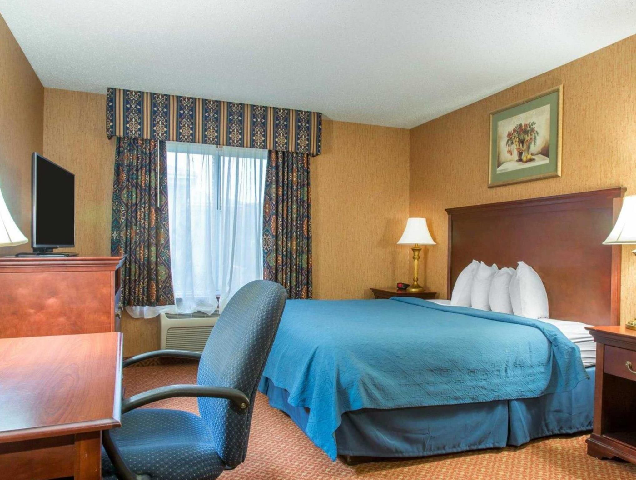 2 King Beds, Suite, Non-Smoking