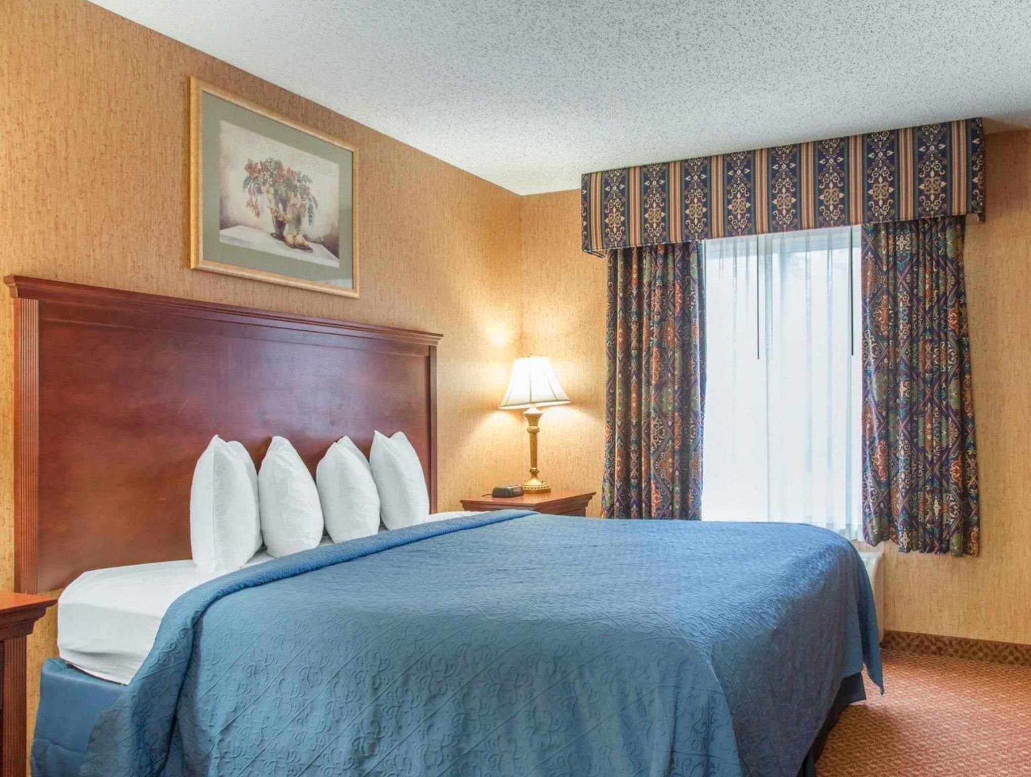 2 King Beds, Suite, Non-Smoking