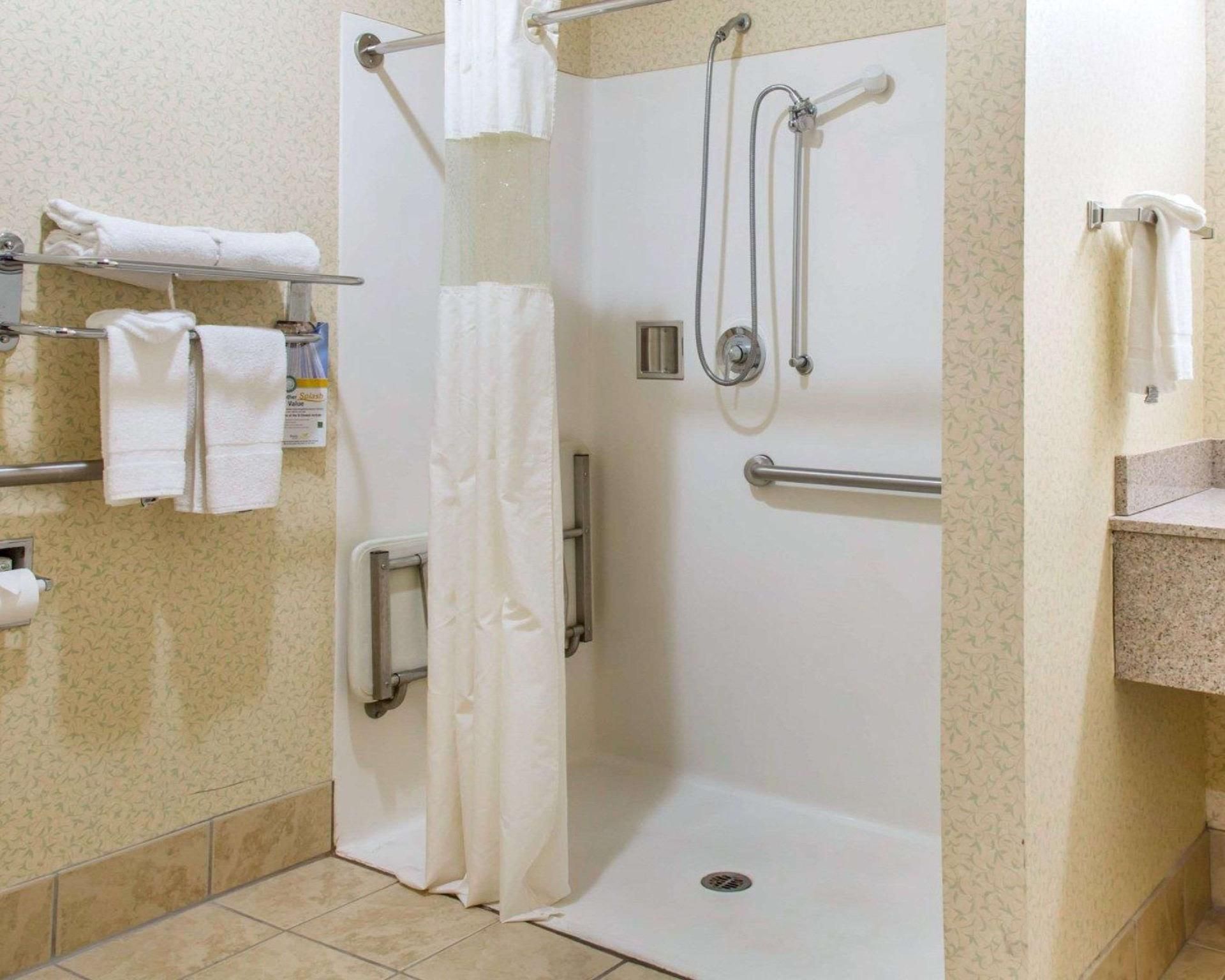 1 King Bed, Suite, Non-smoking, Accessible