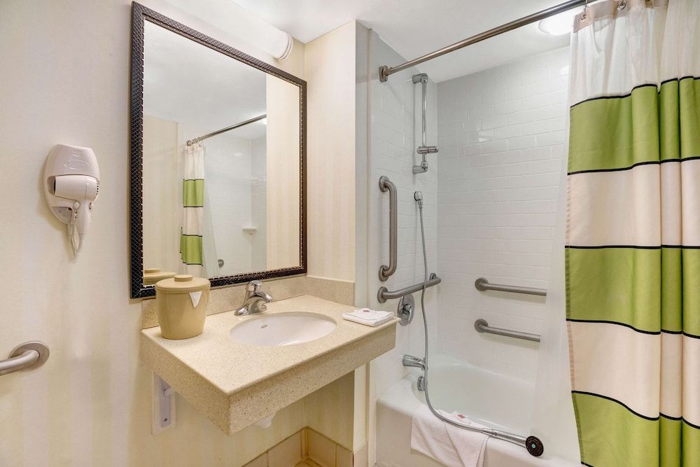 Motel 6 Milford, CT Standard Room, 2 Double Beds, Accessible, Non Smoking 2