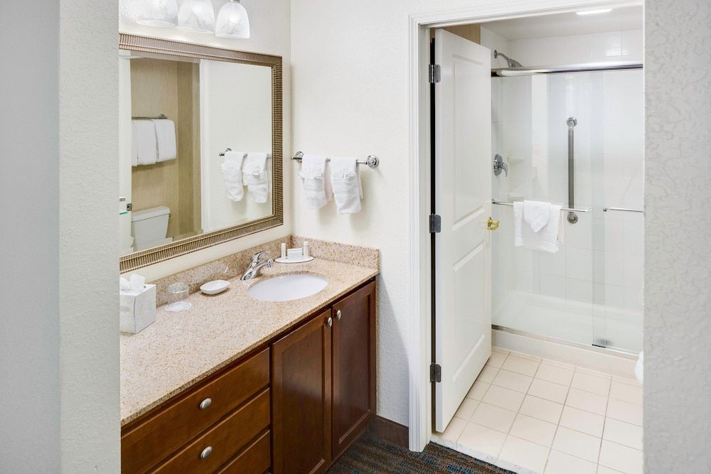 Suite, 1 Bedroom (Hearing Accessible)