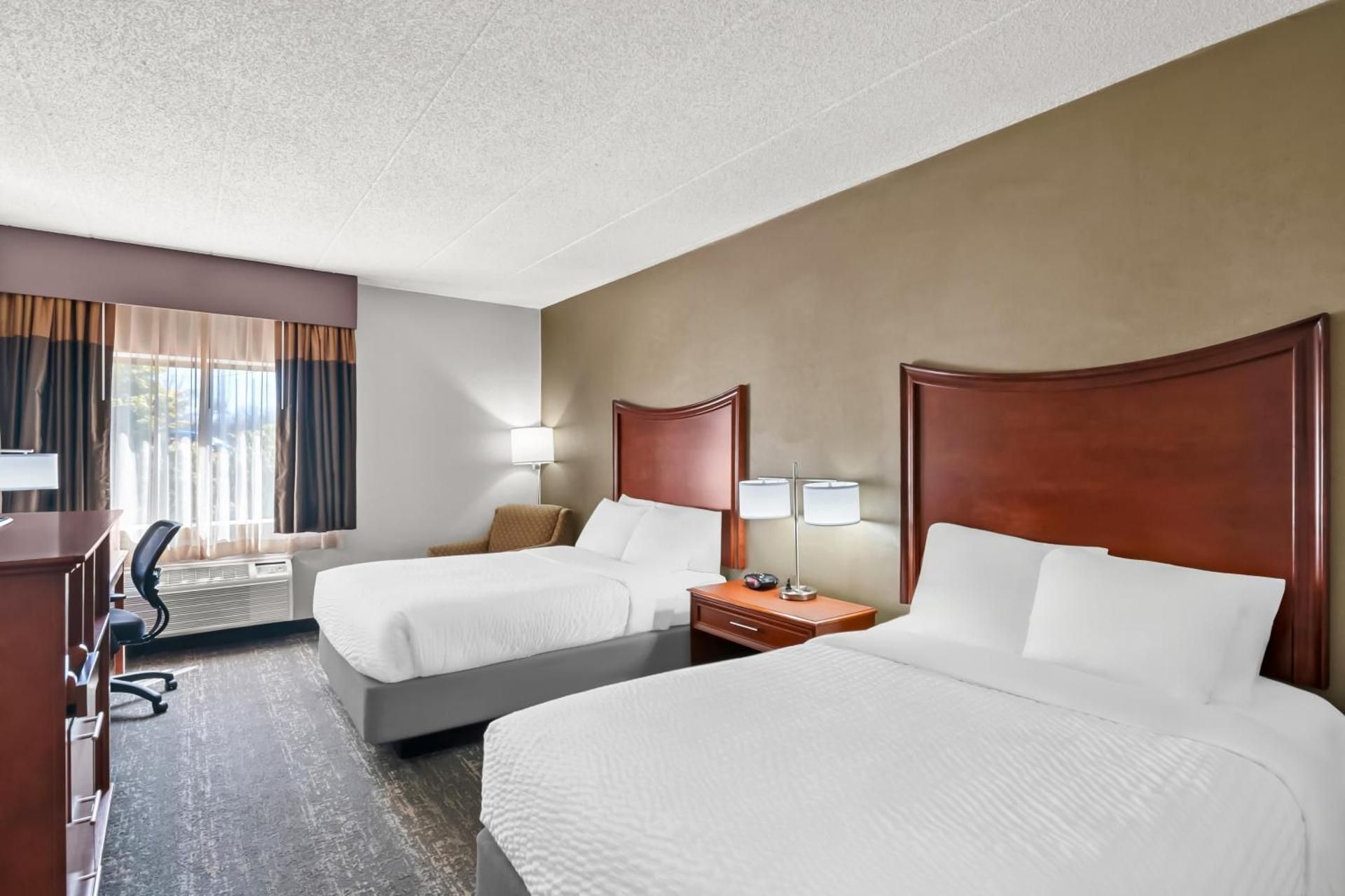 Quadruple Room with Two Queen Beds - Disability Access/Non Smoking