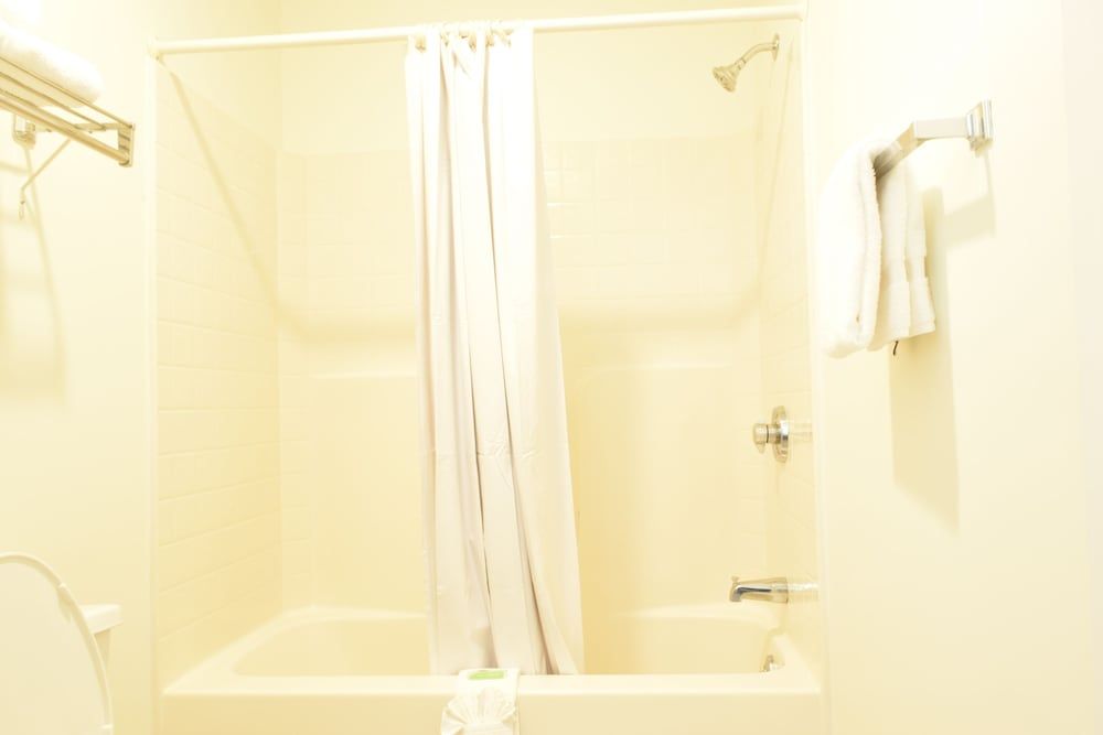 Hilltop Inn and Suites, near Foxwoods Casino Executive Room 4