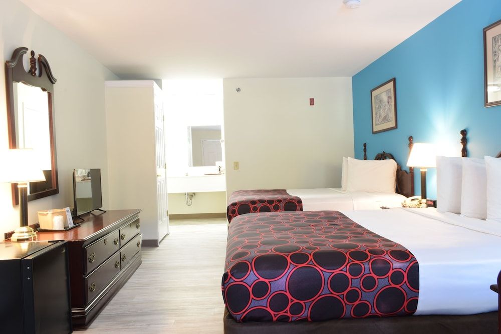Hilltop Inn and Suites, near Foxwoods Casino Executive Room 2
