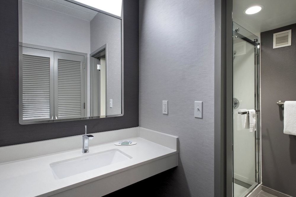 undefined Courtyard by Marriott Norwalk 6