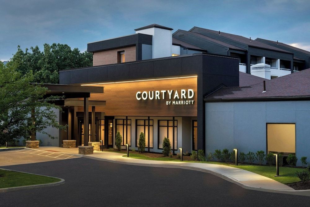 undefined Courtyard by Marriott Norwalk 5