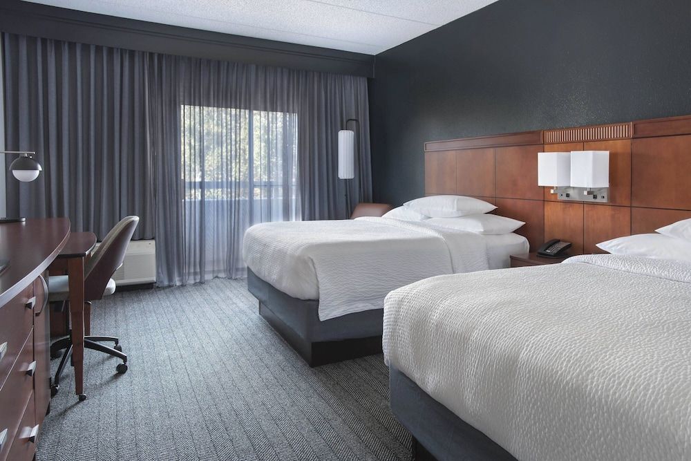 undefined Courtyard by Marriott Norwalk 2