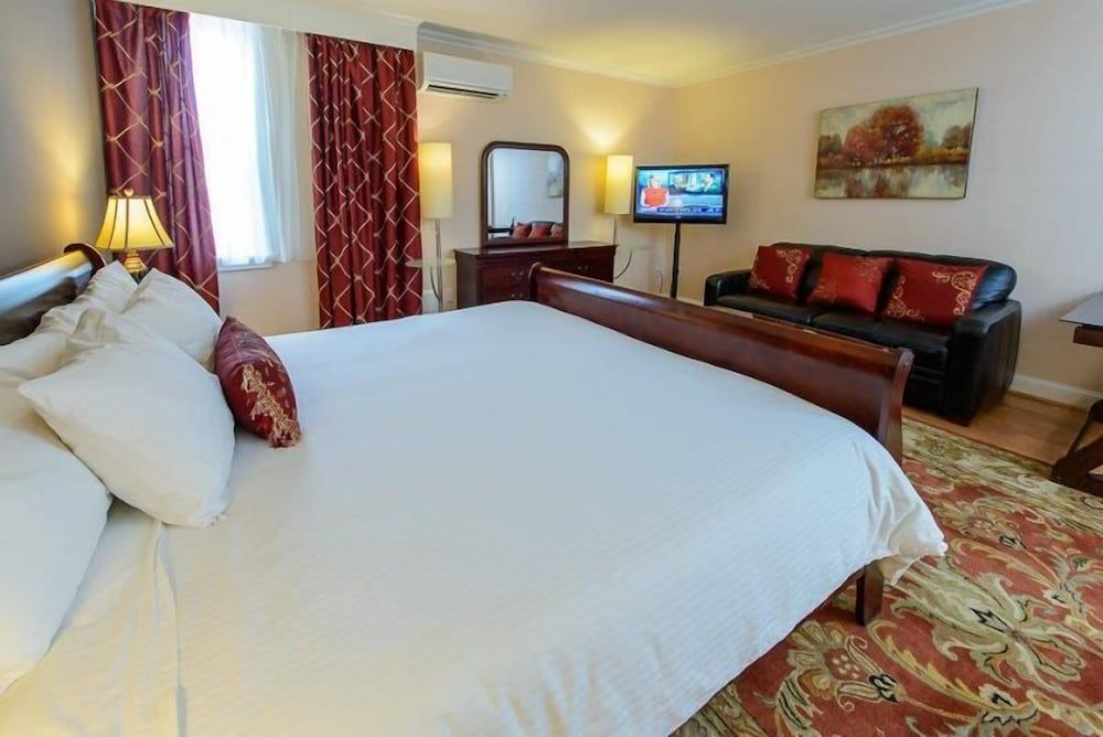 Suite, 1 King Bed with Sofa bed, Refrigerator