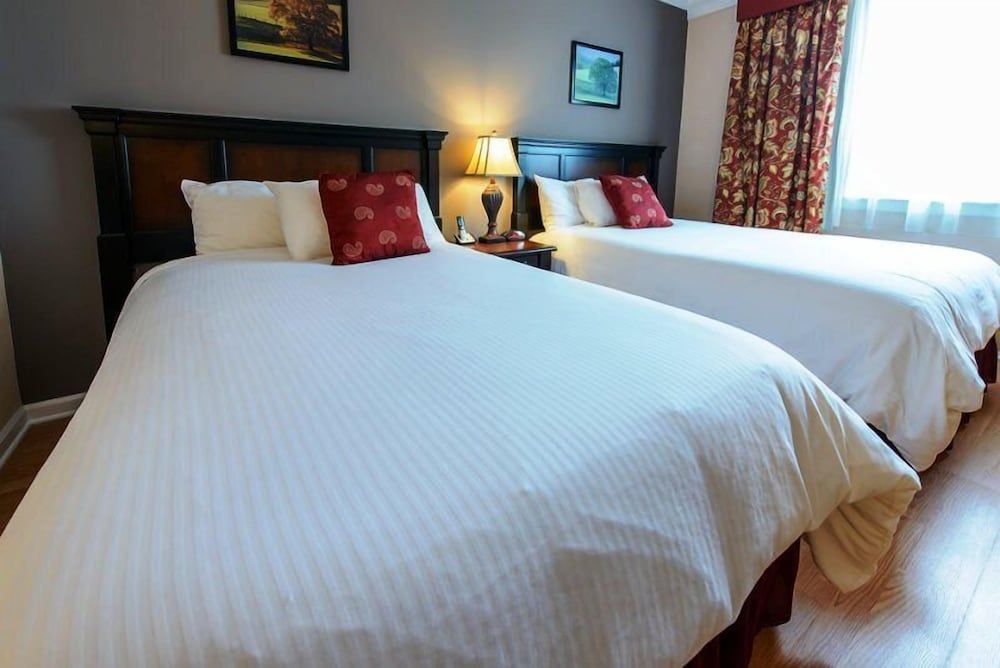 Standard Room, 2 Queen Beds, Refrigerator