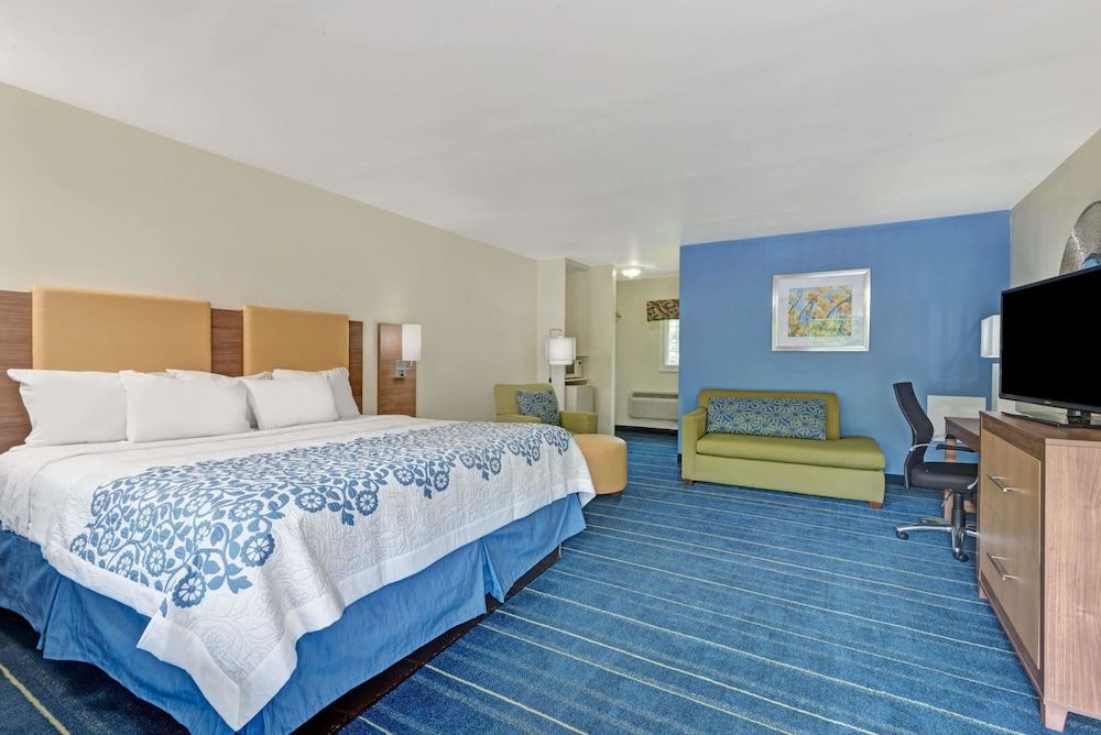 Standard Room, 1 King Bed