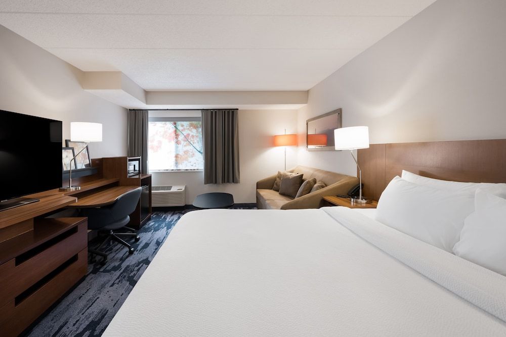 Room, 1 King Bed with Sofa bed, Non Smoking