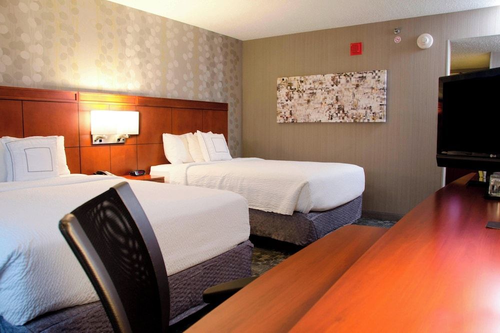 Courtyard by Marriott Waterbury Downtown