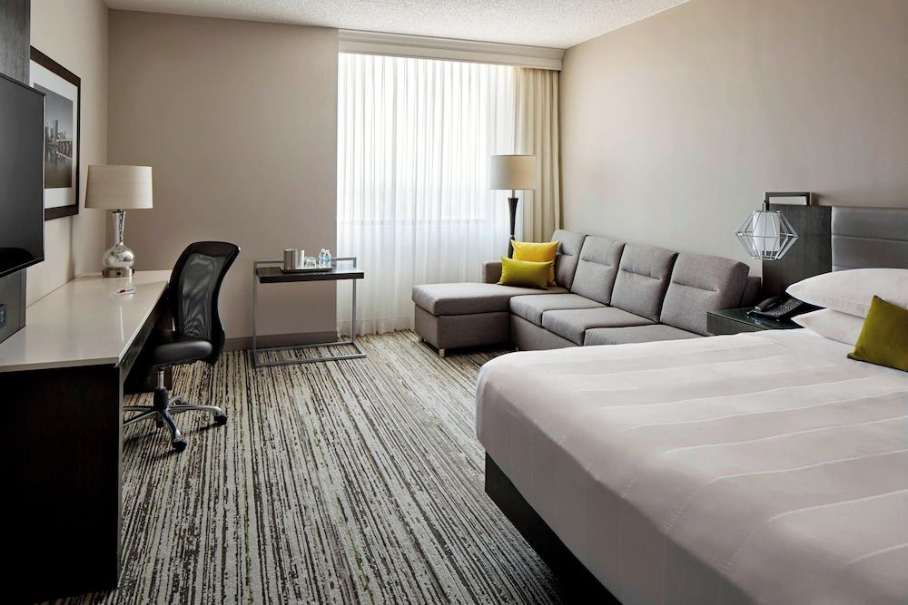 Room, 1 King Bed with Sofa bed, Non Smoking
