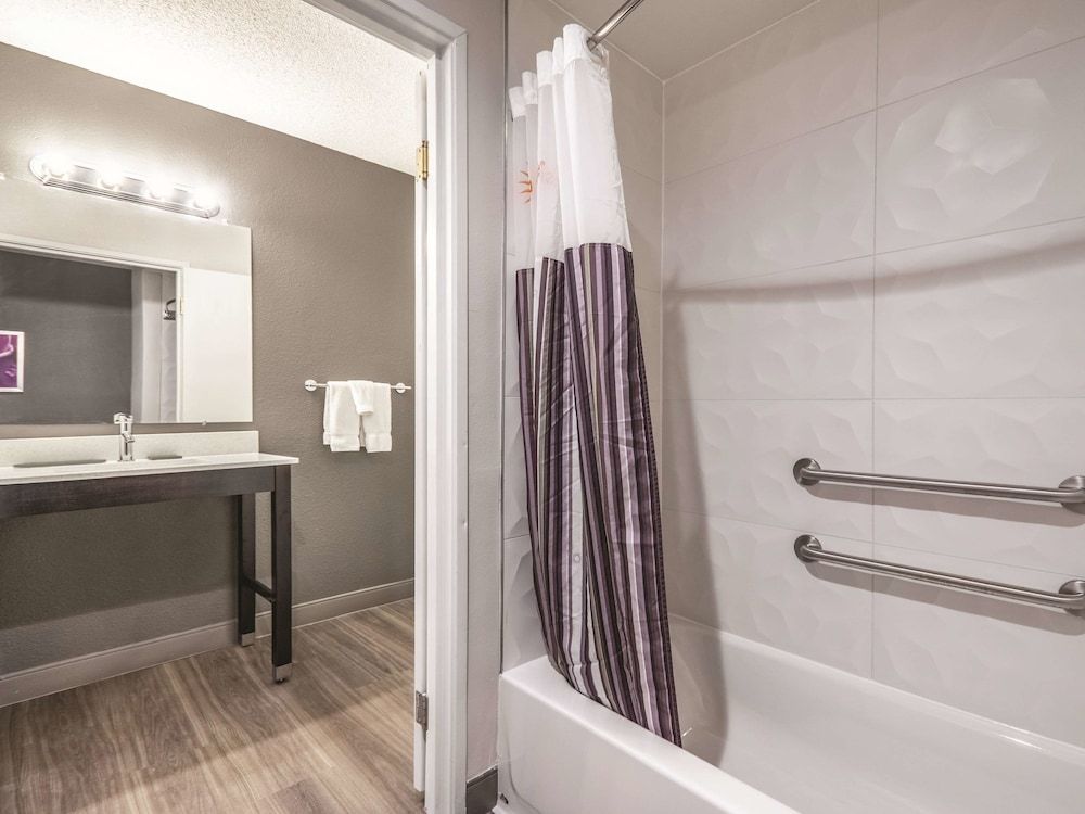 Room, 1 Double Bed, Accessible, Non Smoking (Mobility/Hearing)