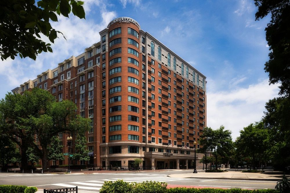 undefined Courtyard by Marriott Washington Capitol Hill/Navy Yard 5