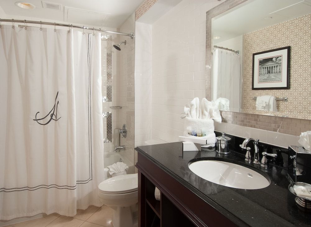 Hamilton Hotel Washington DC Classic Room, 1 Queen Bed 6