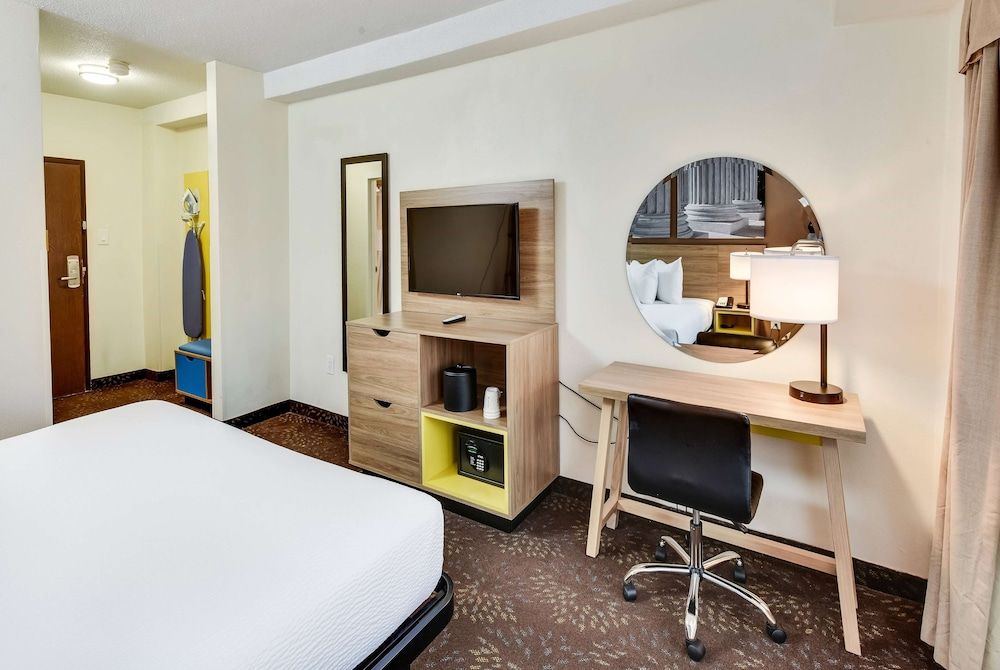 undefined Days Inn by Wyndham Washington DC/Connecticut Avenue 5