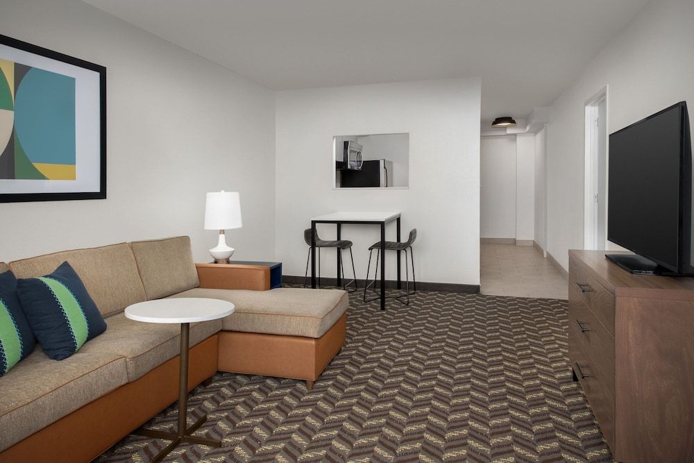 undefined Residence Inn Washington, DC/Foggy Bottom 4
