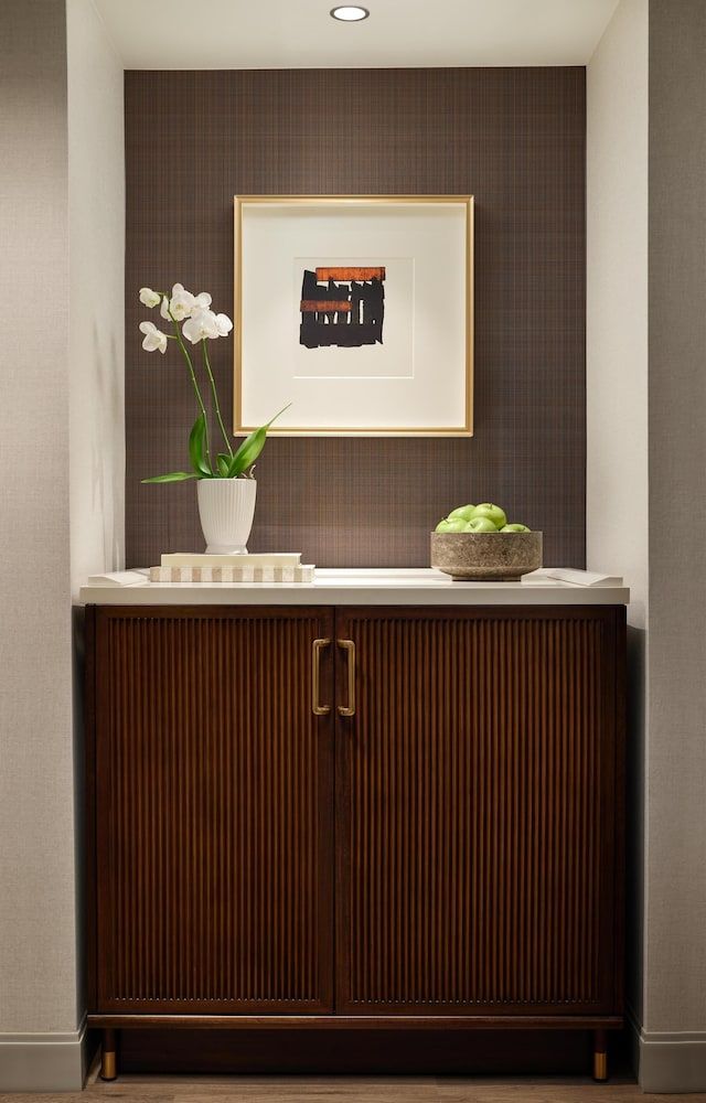 Room, 1 King Bed, Accessible (Shower)