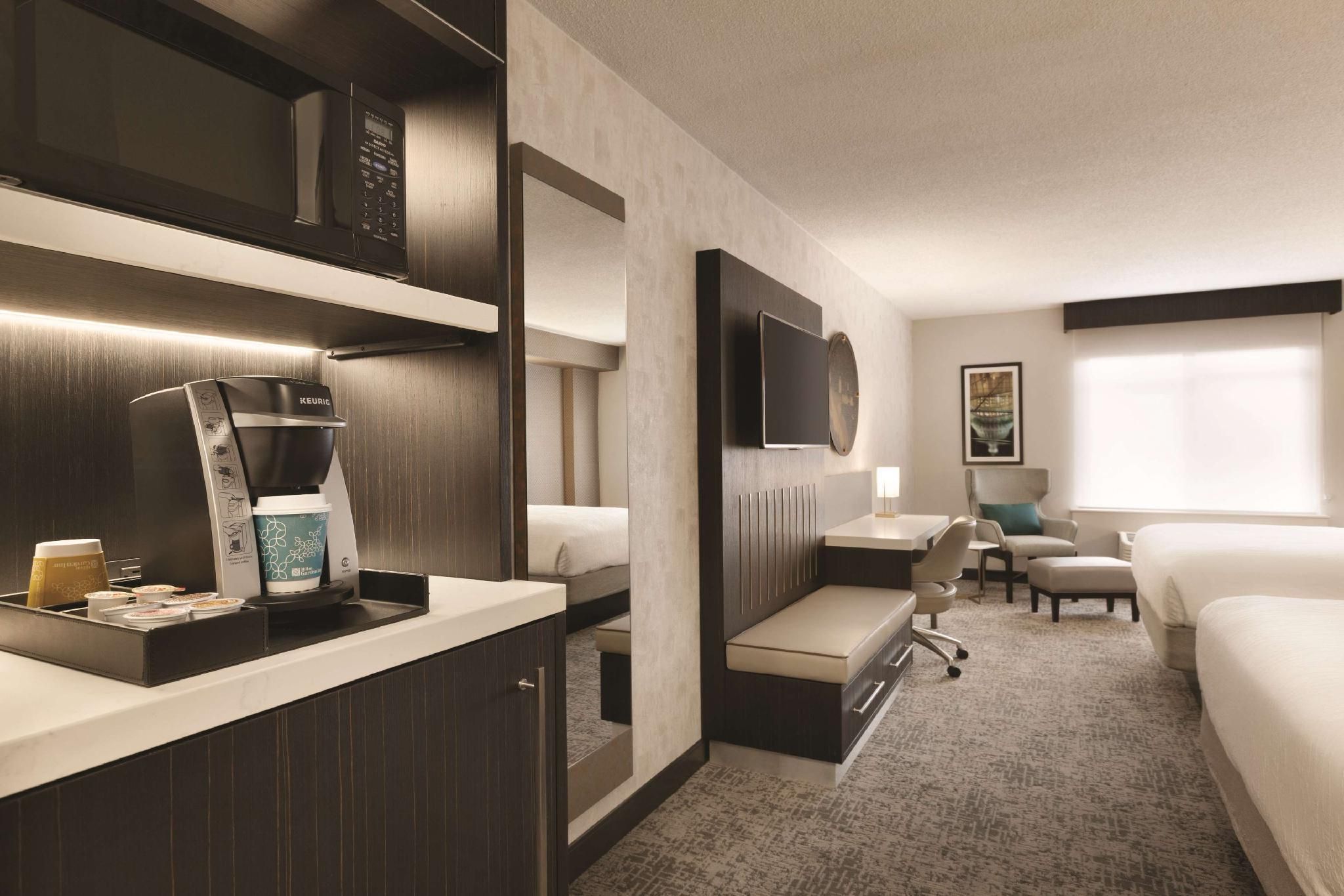 2 Queen Beds
