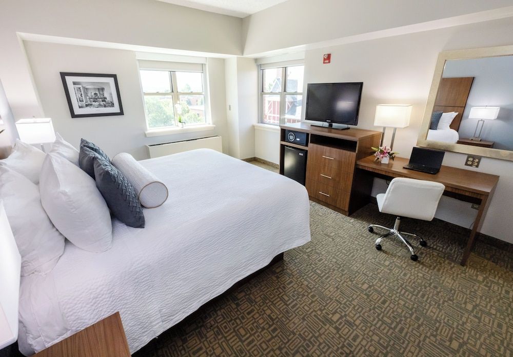Executive Room (Level Queen)