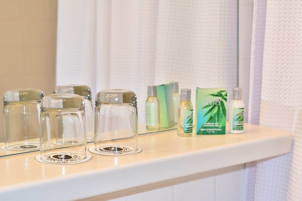 Hotel Lombardy Superior Room, 1 King Bed 11