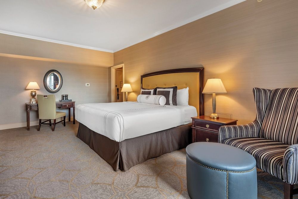 Premier Room, 1 King Bed