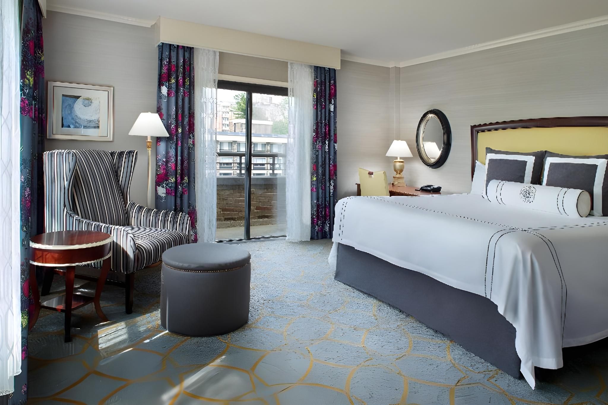 Accessible Traditional Room - 1 King Bed