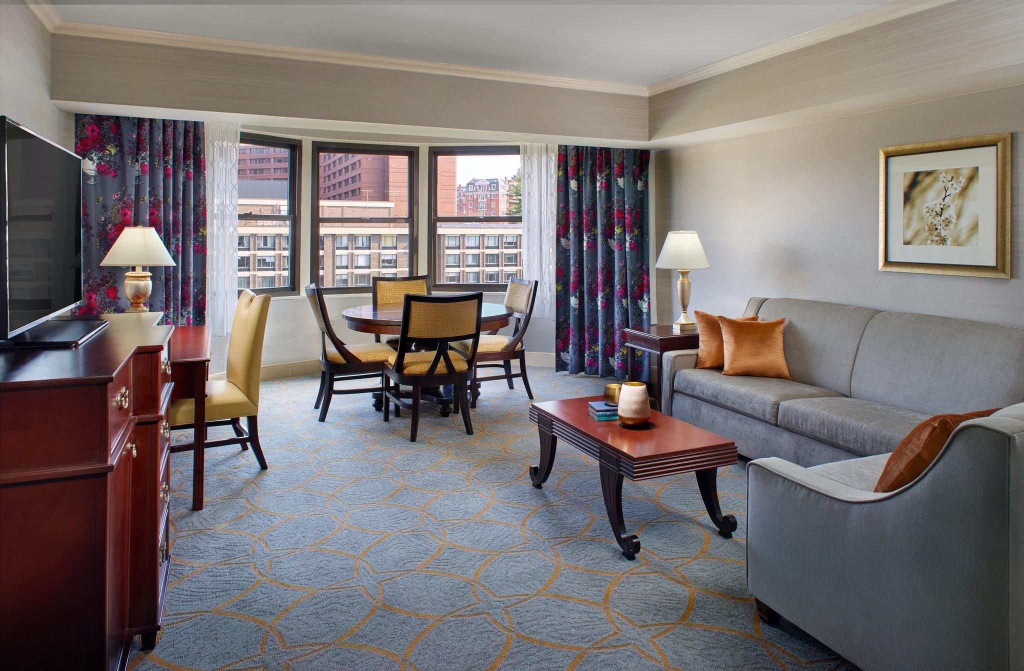 1 Bedroom Suite - 2 Queen Beds