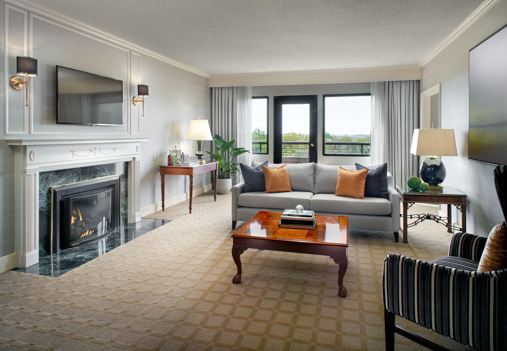 Luxury Presidential Suite 1 King Bed