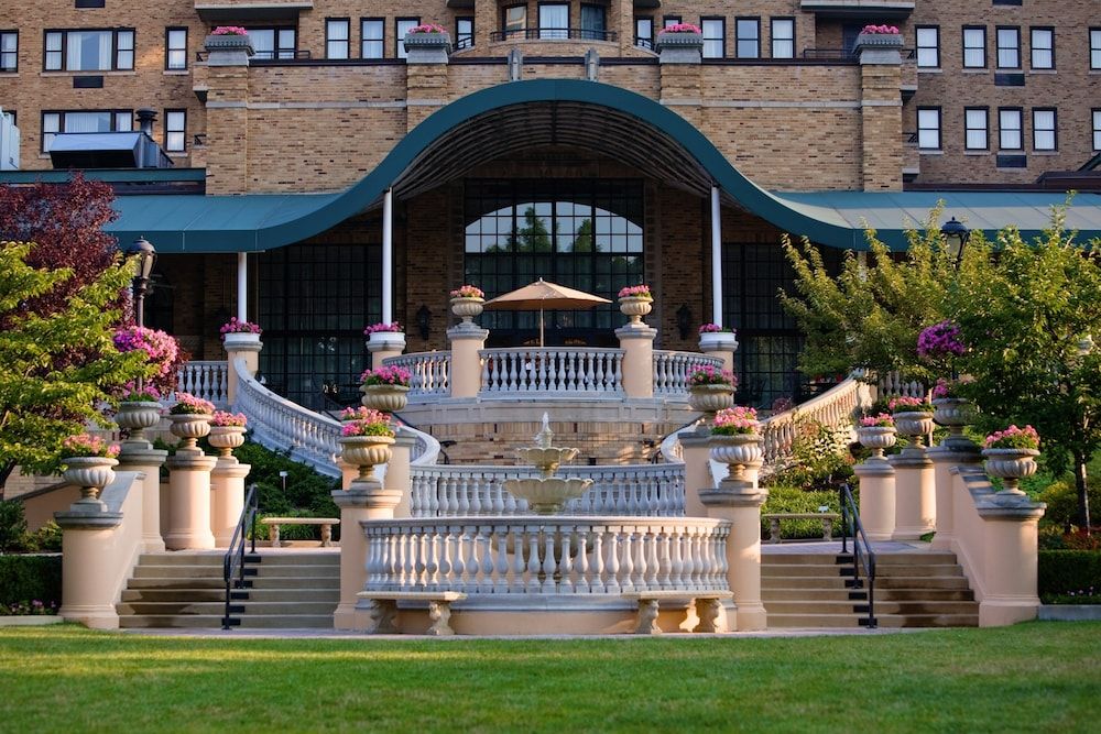 undefined Omni Shoreham Hotel 8