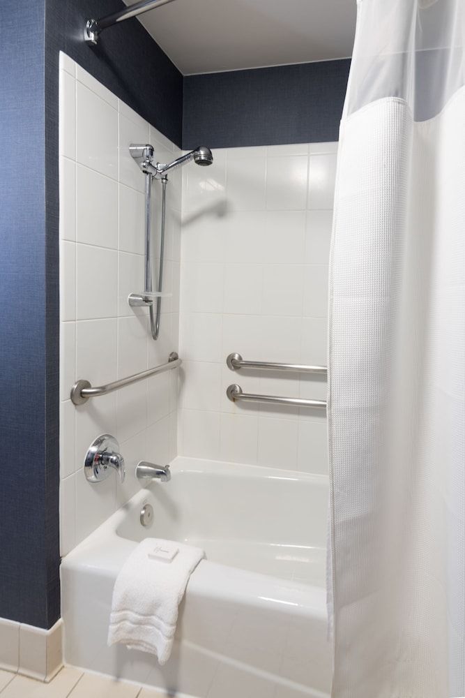 Residence Inn by Marriott Washington, DC National Mall Studio, 1 Queen Bed with Sofa bed, Non Smoking (Mobility/Hearing Accessible, Tub)