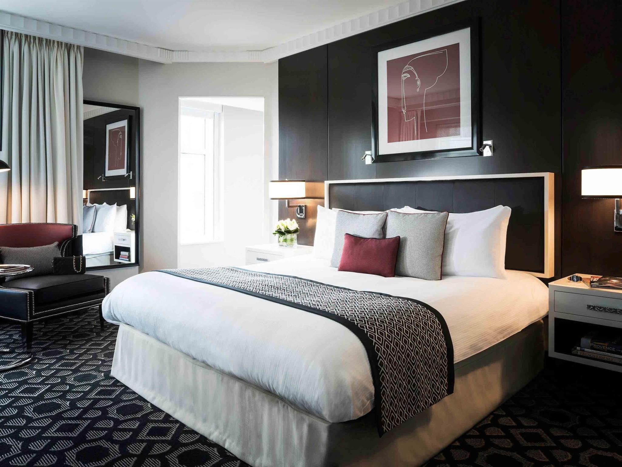 Superior Room with King Bed