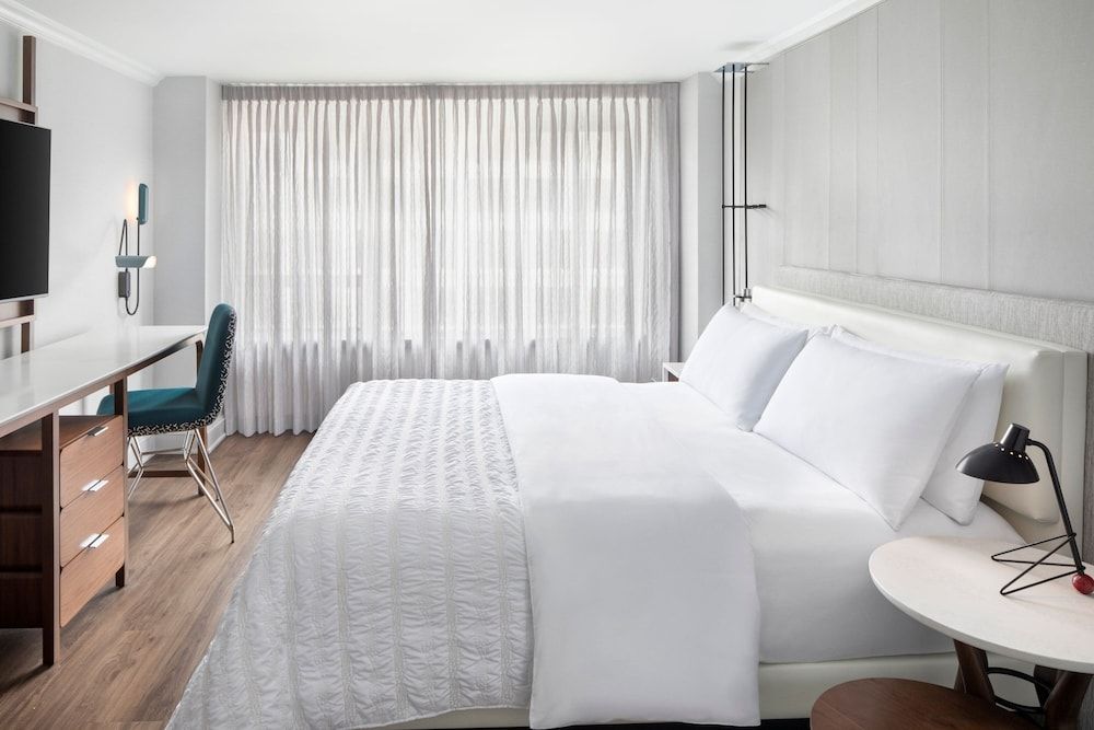 Suite, 1 Bedroom, City View