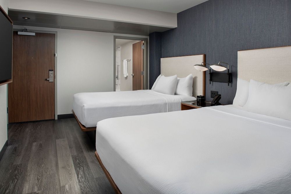 Courtyard by Marriott Washington, DC Dupont Circle Room, 2 Queen Beds, Non Smoking (Hearing Accessible) 2