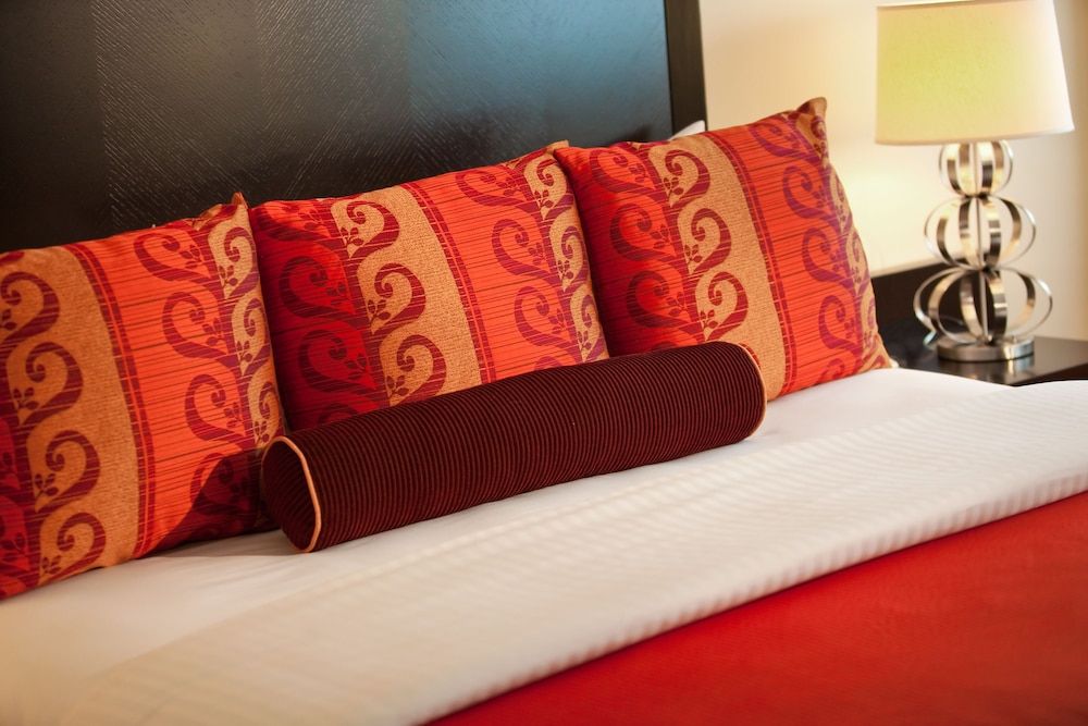 undefined Washington Plaza Hotel 3