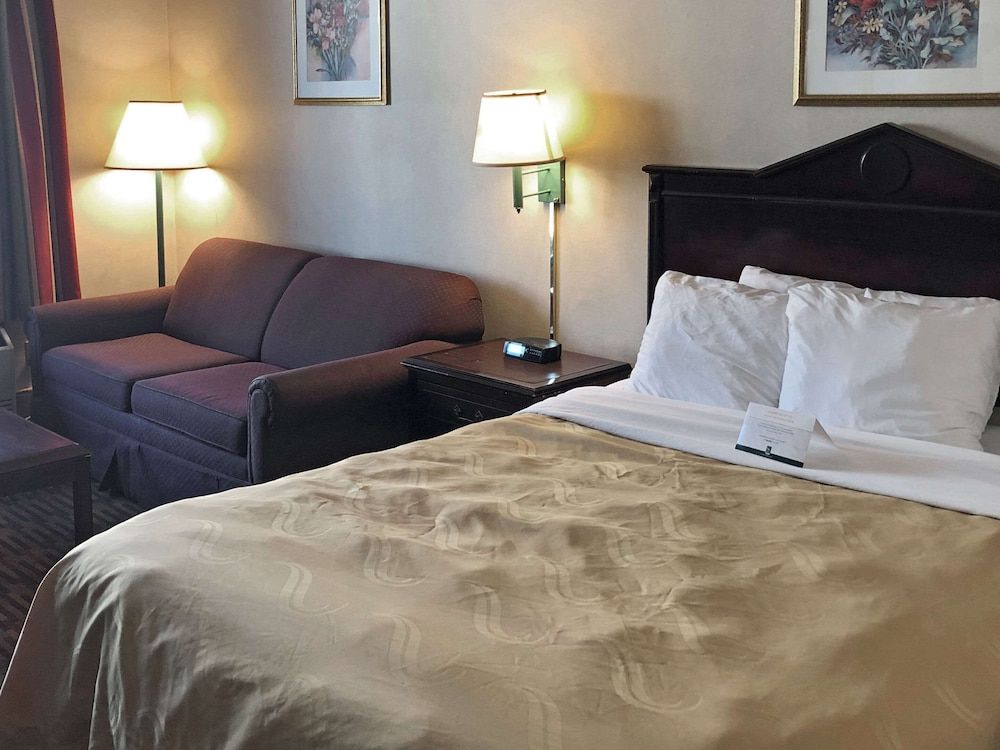 Room, 1 Queen Bed, Non Smoking (Efficiency)