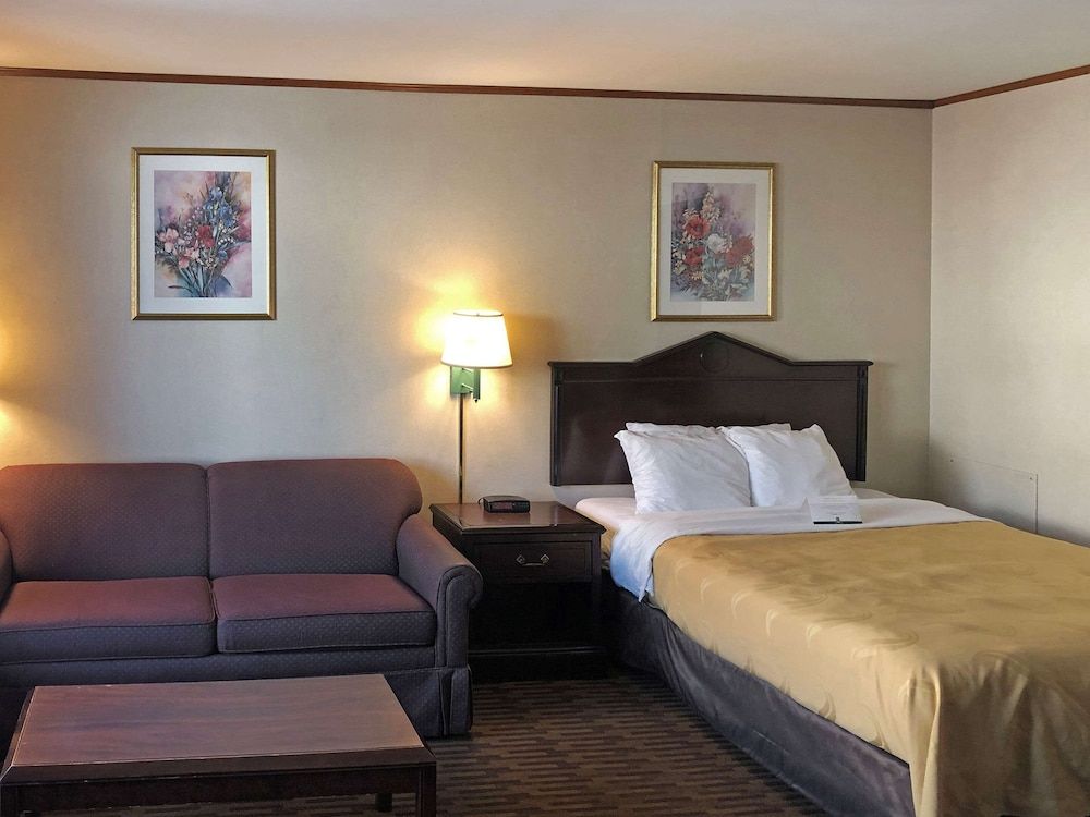 Room, 1 Queen Bed, Non Smoking (Efficiency)