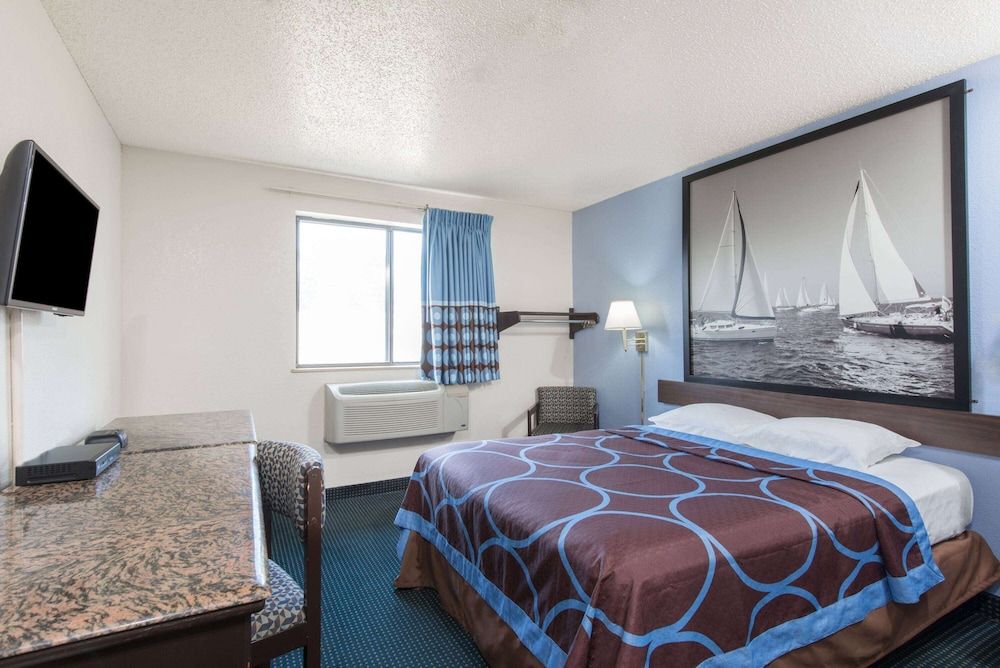Standard Room, 1 Queen Bed, Non Smoking