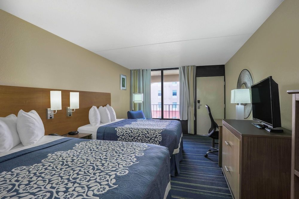 undefined Days Inn by Wyndham Newark Wilmington