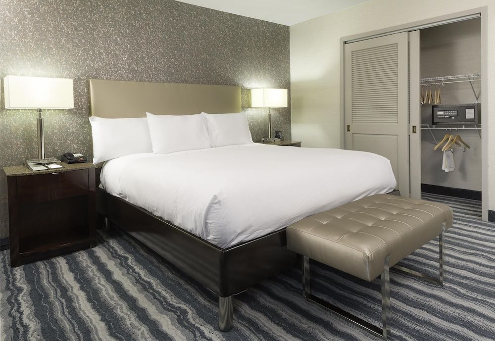 Room, 1 King Bed, Non Smoking