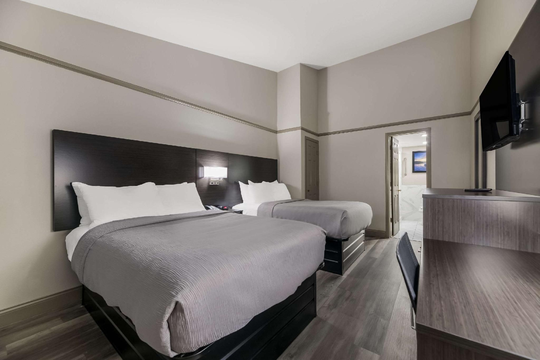 2 Double Beds, Nonsmoking, Accessible