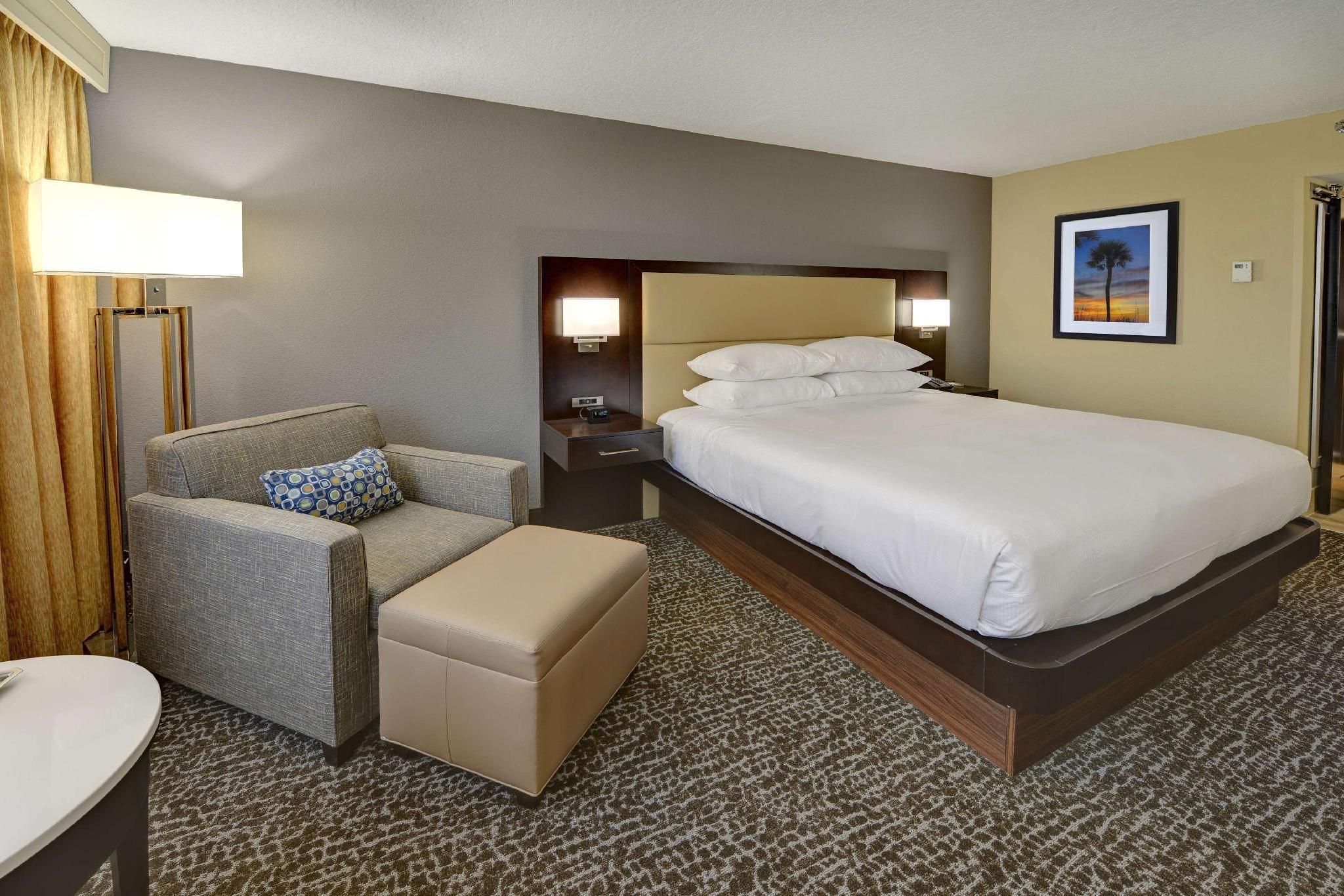 1 King Bed