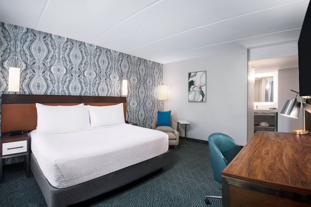 undefined Courtyard by Marriott Aventura Mall 2