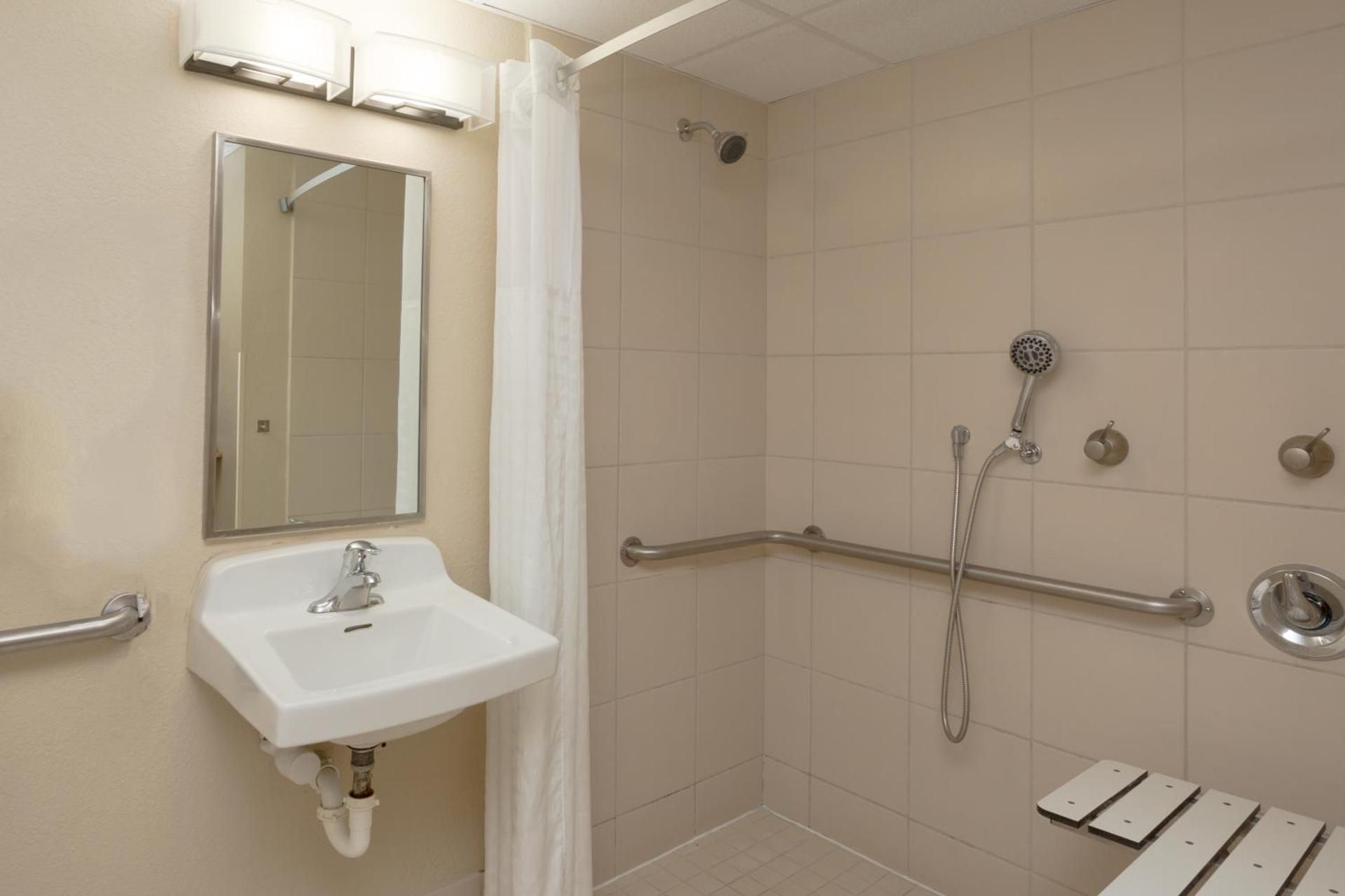 2 Queen Beds, Mobility/Hearing Impaired Accessible Room, Non-Smoking