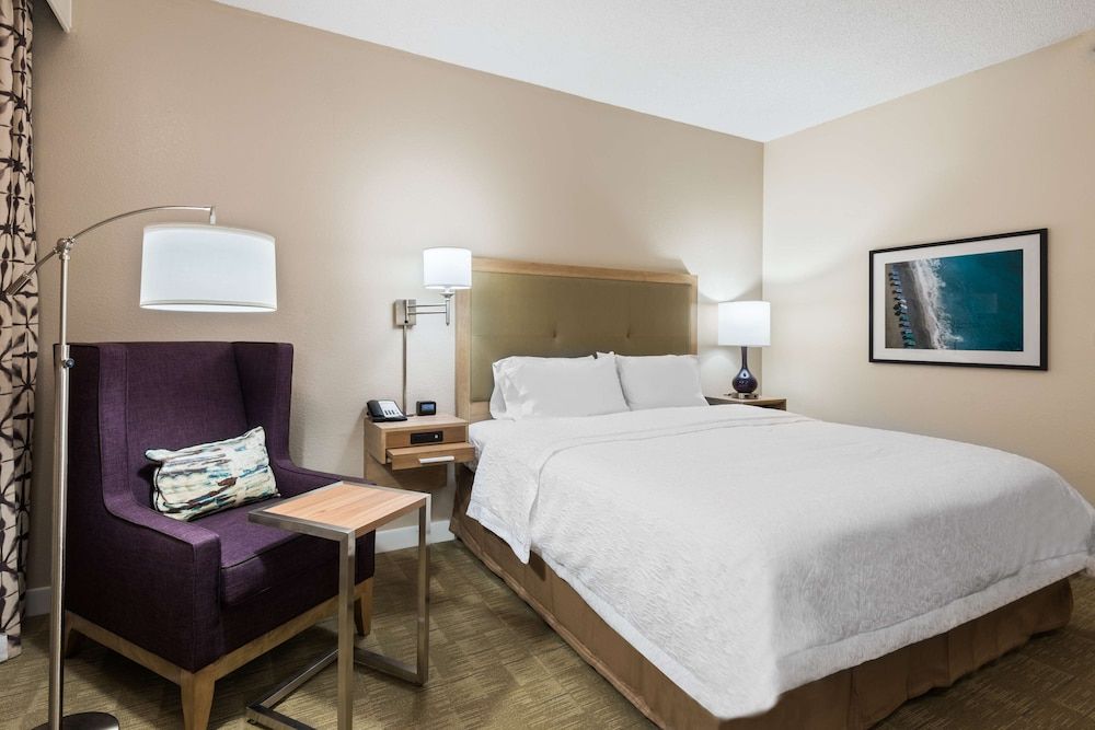 Room, 1 King Bed, Accessible, Bathtub