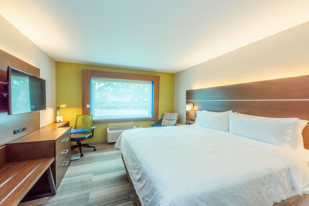 Suite, 1 King Bed
