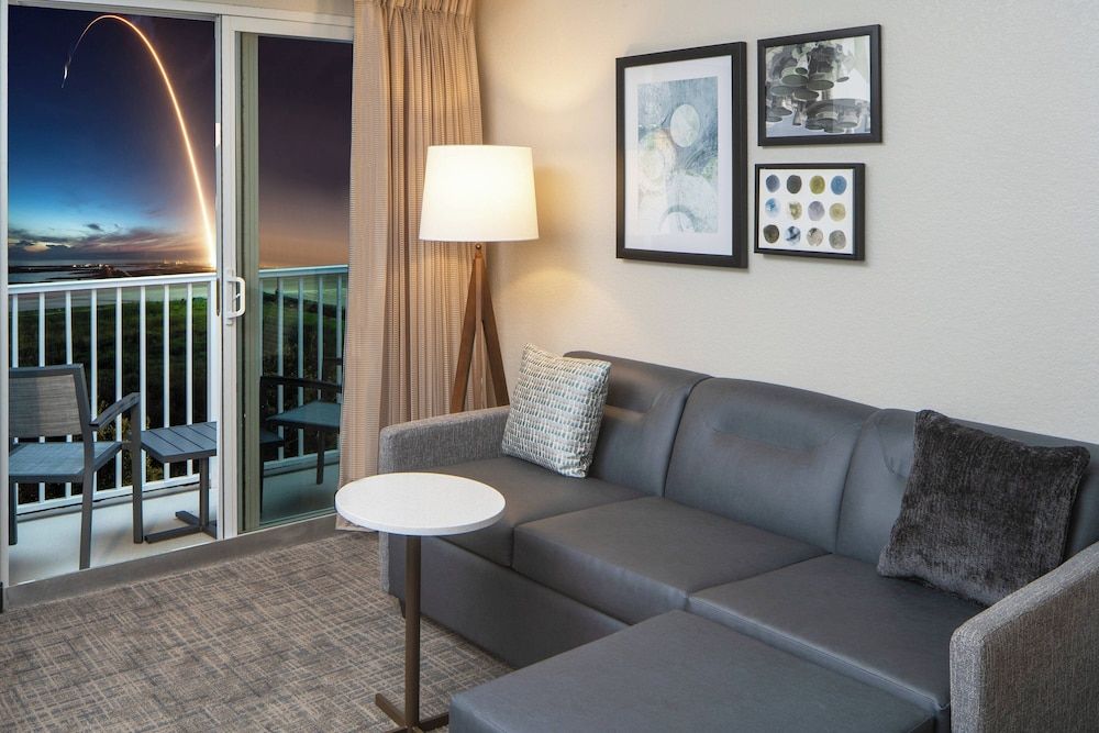 Studio, 1 King Bed with Sofa bed, Non Smoking (Mobility/Hearing Access, Roll-In Shwr)
